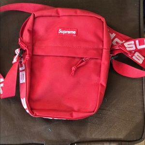 Red supreme ss18 bag